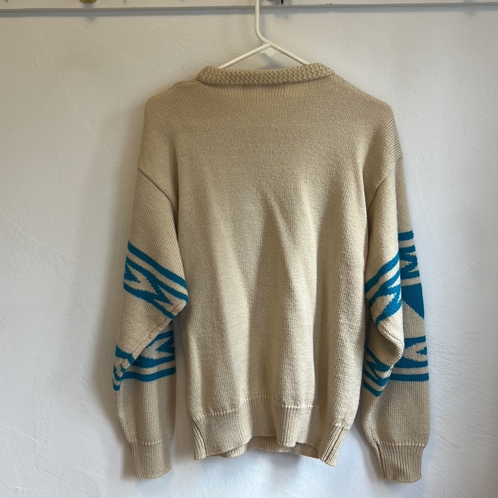 Aztec oversized sweater 💕⛺️ - Picture 3 of 3